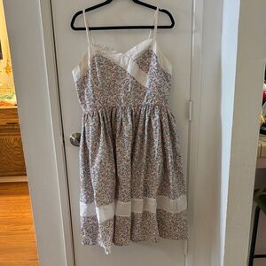 Unique Vintage Floral Midi Dress with Cream Accents